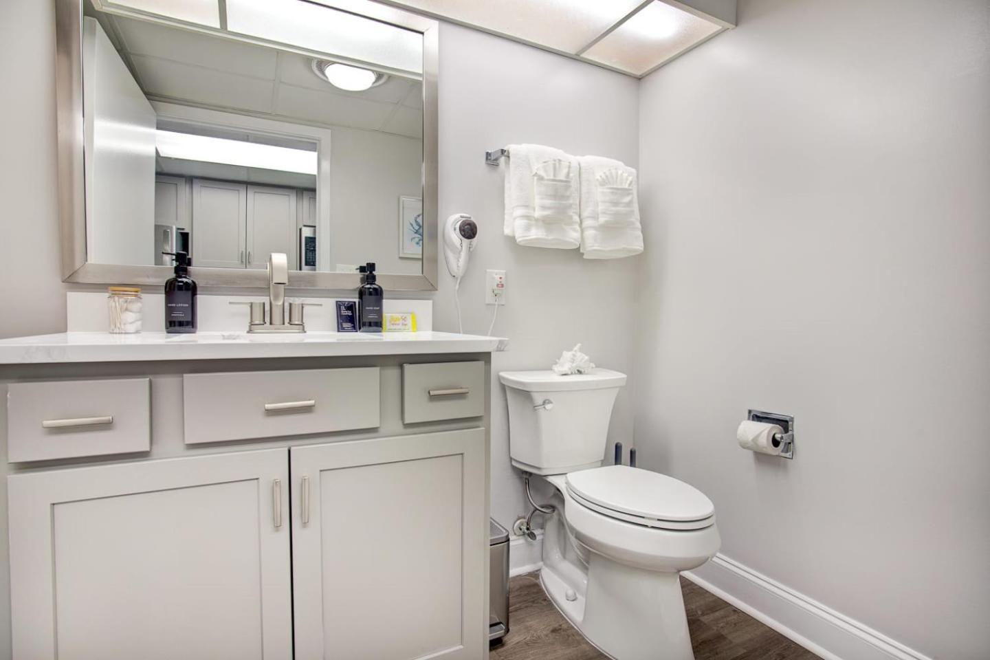 Oceanfront Escape Renovated Suite At Camelot Myrtle Beach Exteriér fotografie